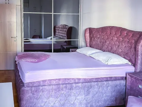 Izdavanje, dvosoban stan, 70m², Blok 9, Podgorica - image 8