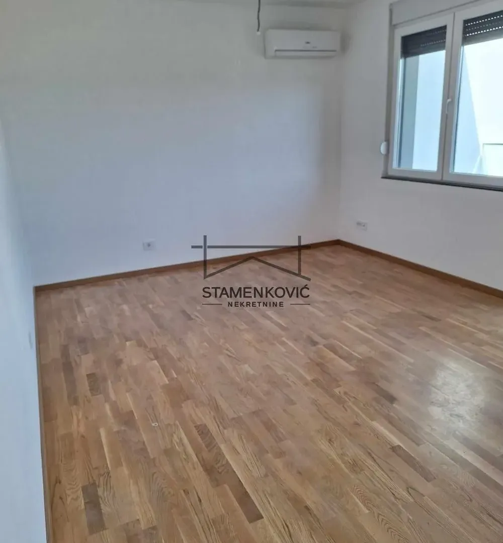 Prodaja, četvorosoban stan, 85m², Mišeluk, Petrovaradin