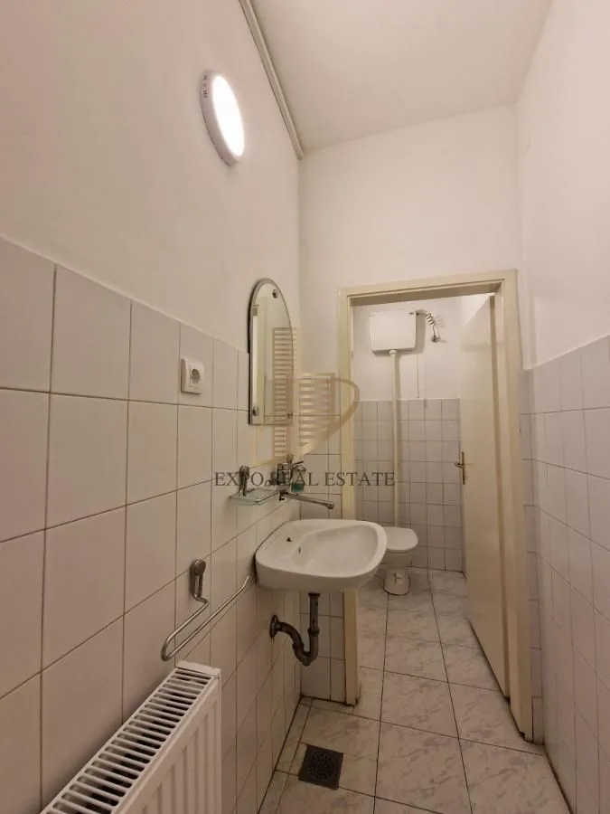 Sale, office space, 176m², Kosančićev Venac, Beograd