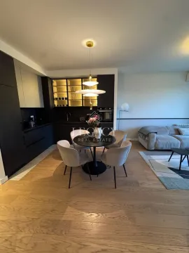 Izdavanje, trosoban stan, 79m², Savski Venac, Beograd - image 11