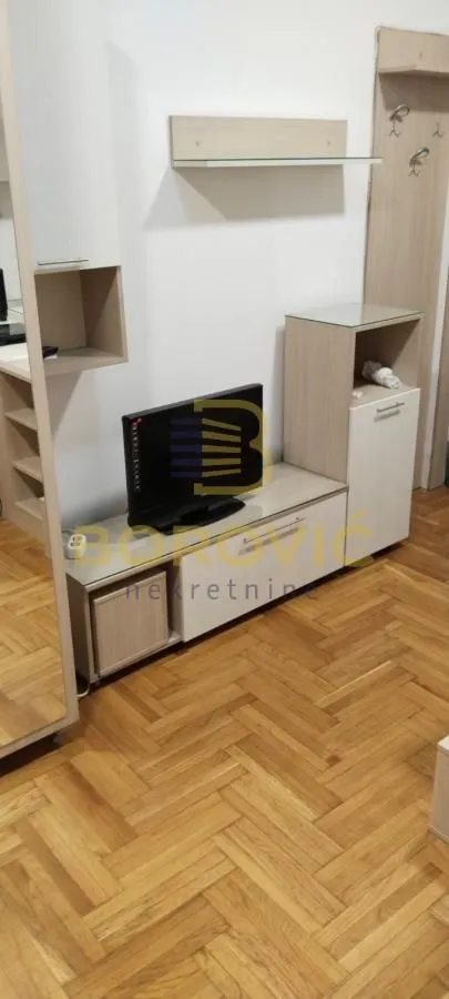 Sale, studio apartment, 22m², Đeram Pijaca, Beograd