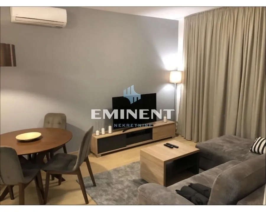 Rent, apartment, 65m², Vračar Sve Podlokacije, Beograd