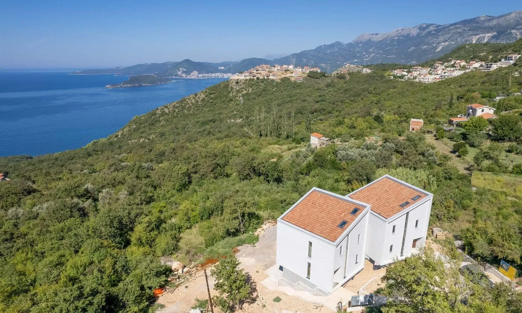 Sale, house, 400m², Tudorovići, Budva