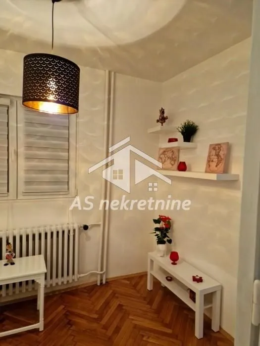 Rent, three bedroom apartment, 73m², Slavija, Vračar Sve Podlokacije