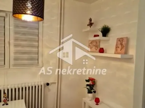 Rent, three bedroom apartment, 73m², Slavija, Vračar Sve Podlokacije - image 16