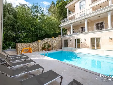 Sale, three bedroom apartment, 125m², Đenovići, Herceg Novi - image 3