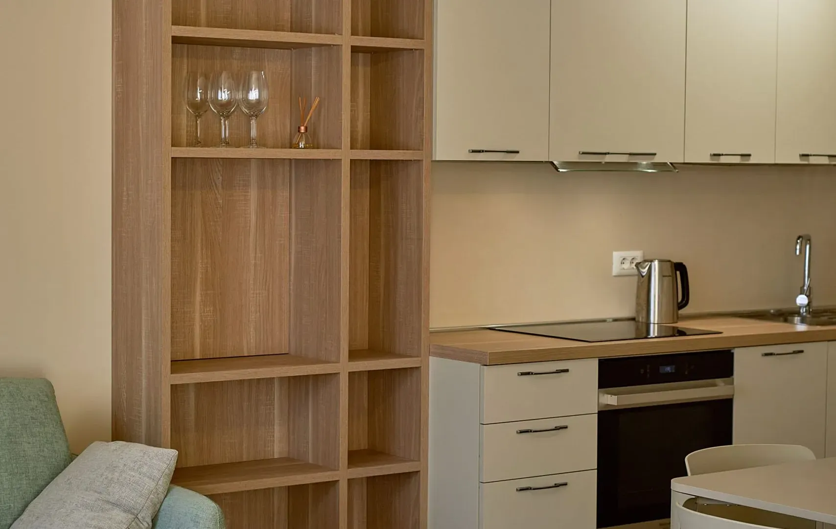 Rent, two bedroom apartment, 58m², Bečići, Budva