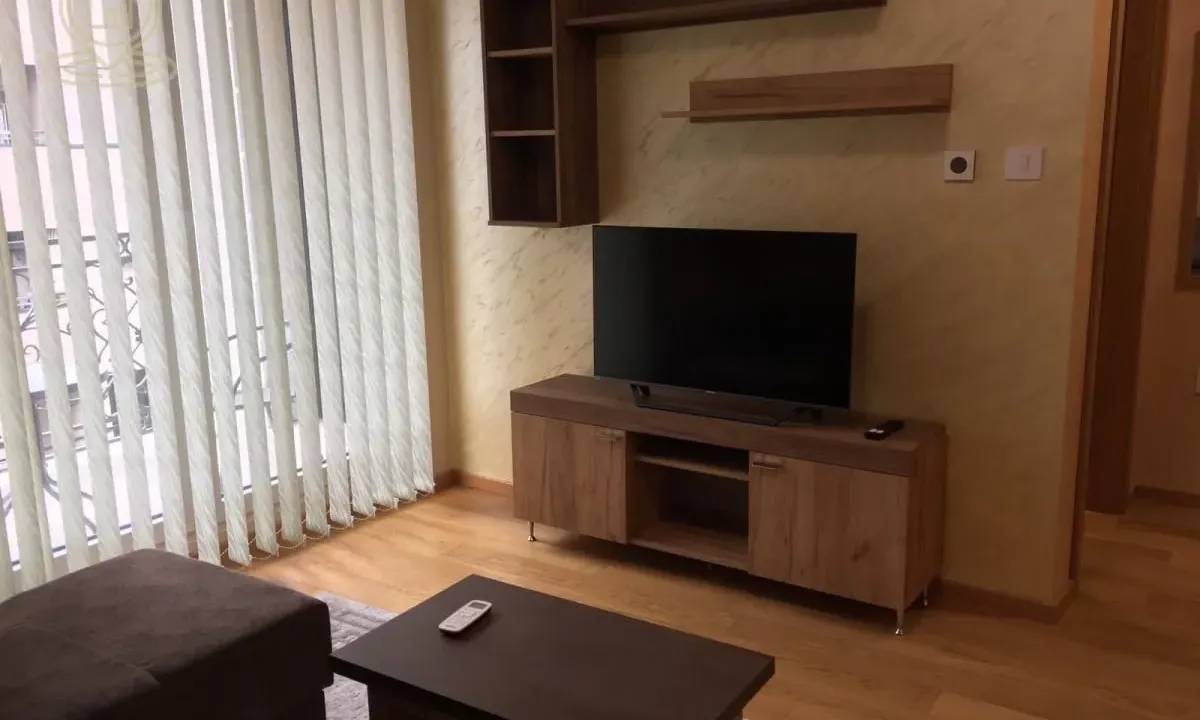 Izdavanje, dvosoban stan, 42m², Rotkvarija, Novi Sad Sve Podlokacije