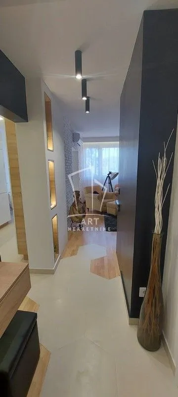 Sale, two bedroom apartment, 61m², Kanarevo Brdo, Beograd