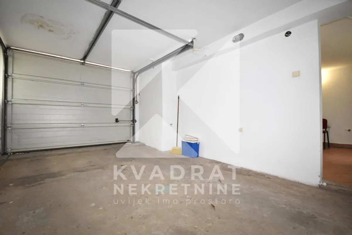 Rent, house, 300m², Ibričevina, Podgorica