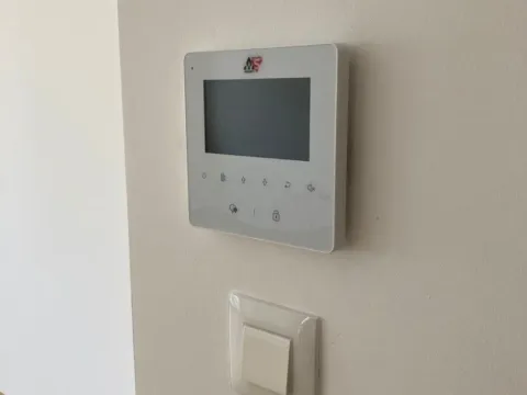 Sale, one bedroom apartment, 48m², Bečići, Budva - image 2