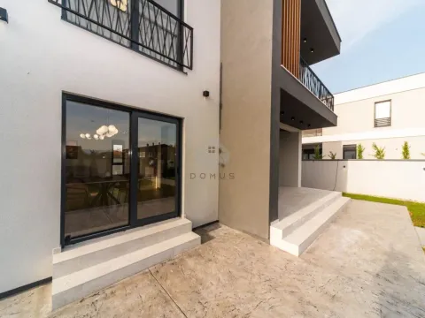 Prodaja, kuća, 150m², Gornja Gorica, Podgorica - image 5