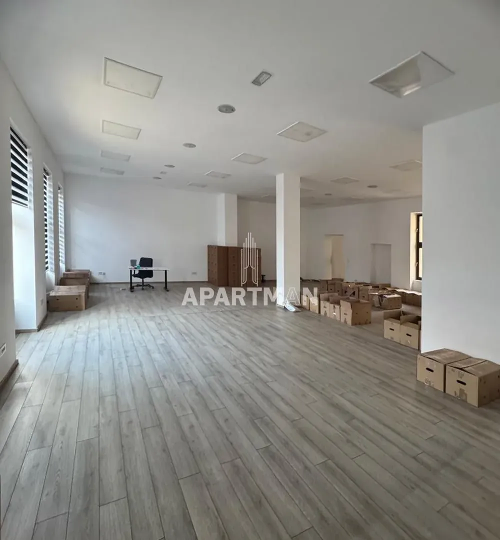 Rent, office space, 136m², Stari Grad, Beograd