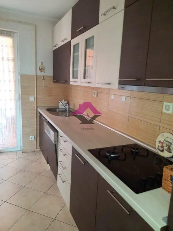 Sale, four bedroom apartment, 120m², Mladenovac, Beograd