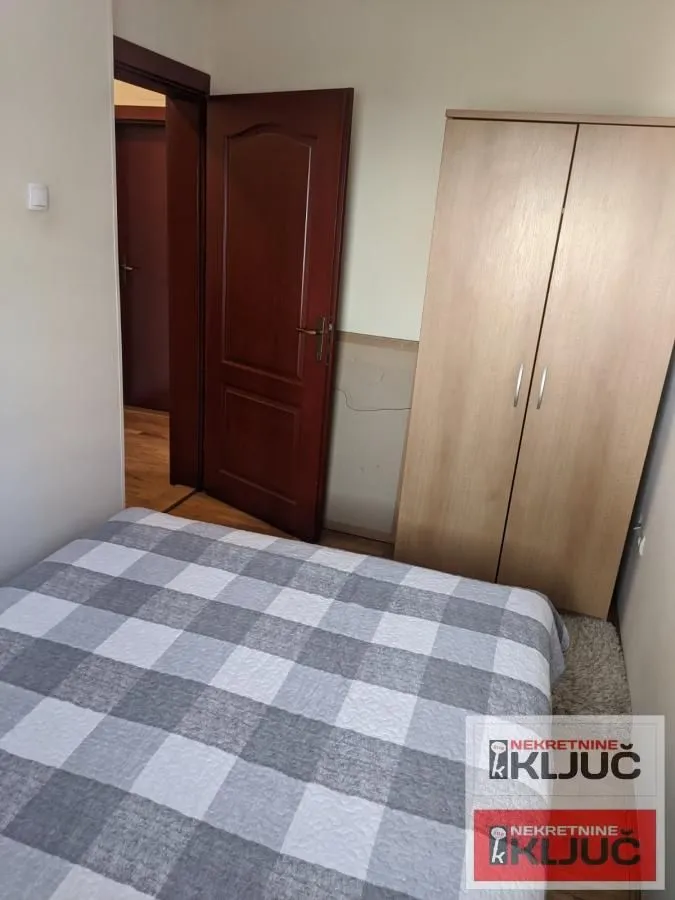 Izdavanje, dvosoban stan, 47m², Bulevar Oslobodjenja, Novi Sad Sve Podlokacije