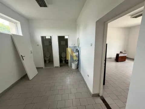 Prodaja, poslovni prostor, 1500m², Centar, Stara Pazova - image 15