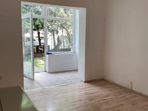 Izdavanje, dvosoban stan, 73m², Vračar Sve Podlokacije, Beograd - image 2