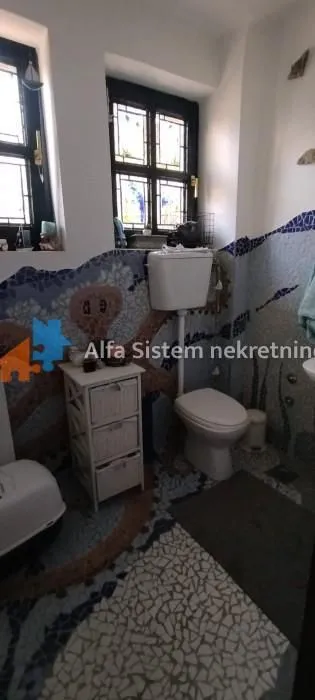 Rent, house, 360m², Banjica, Voždovac Sve Podlokacije