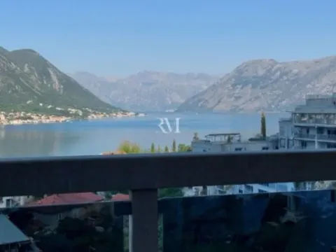 Rent, one bedroom apartment, 52m², Dobrota, Kotor