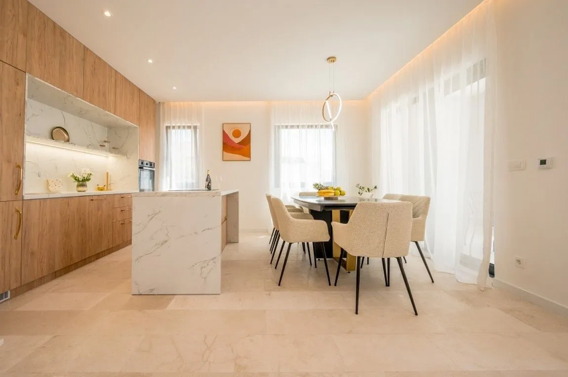 Prodaja, kuća, 250m², Mrčevac, Tivat