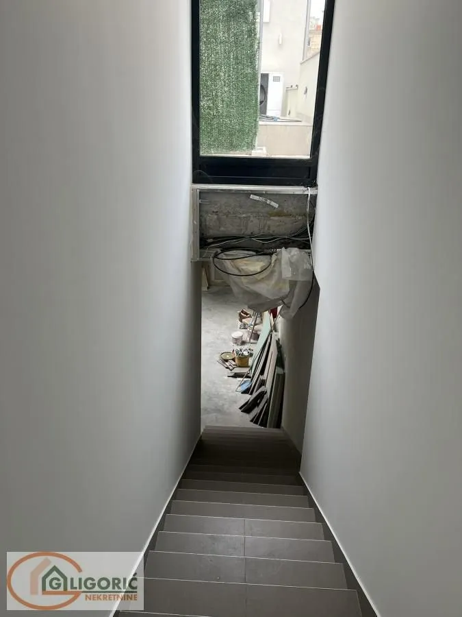 Sale, office space, 382m², Crveni Krst, Beograd