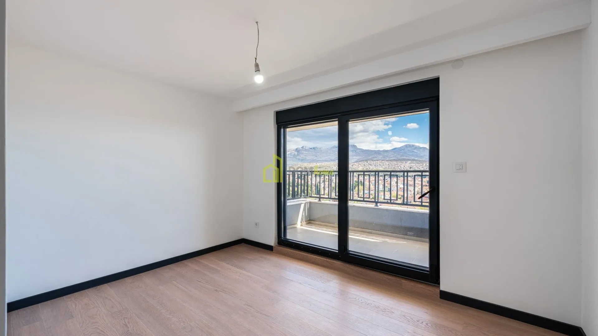 Prodaja, dvosoban stan, 86m², Gorica C, Podgorica
