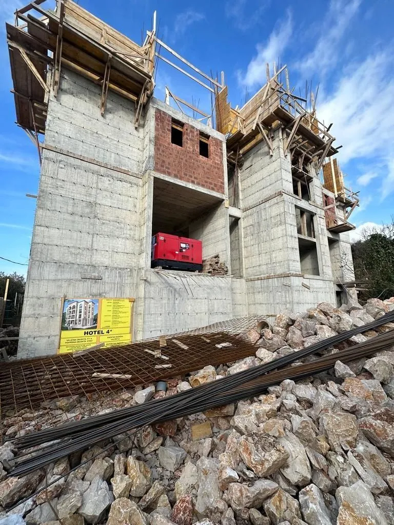 Prodaja, ugostiteljski objekat, 700m², Utjeha, Bar