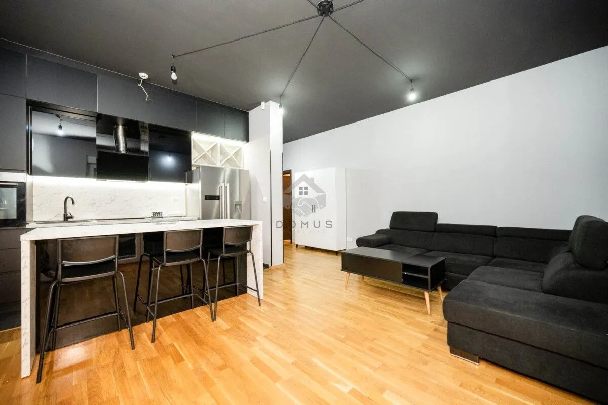 Izdavanje, jednosoban stan, 50m², Momišići, Podgorica