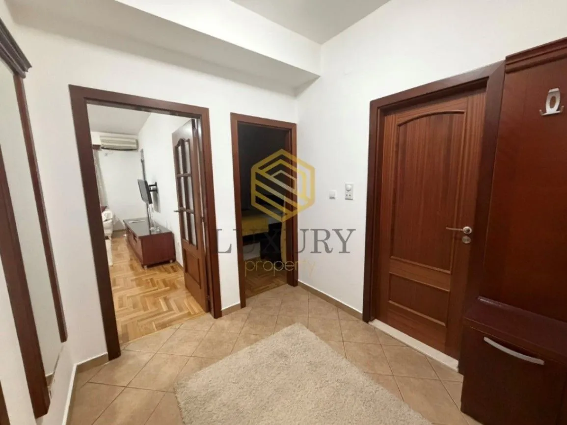 Rent, one bedroom apartment, 52m², Stari Aerodrom, Podgorica