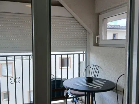 Izdavanje, dvosoban stan, 42m², Jajinci, Voždovac Sve Podlokacije - image 10