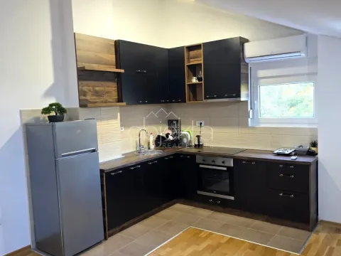 Izdavanje, stan, 50m², Tivat, Crna Gora - image 3