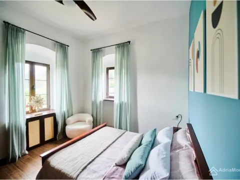 Sale, two bedroom apartment, 129m², Dobrota, Kotor - image 10