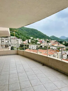 Prodaja, jednosoban stan, 85m², Petrovac, Budva - image 2