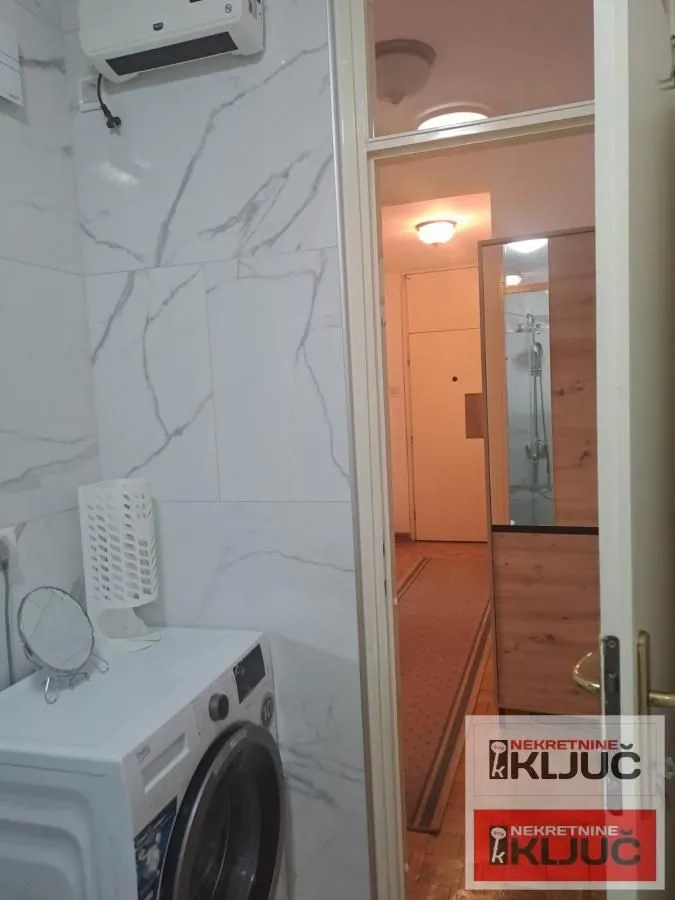Izdavanje, jednosoban stan, 55m², Bulevar Oslobodjenja, Novi Sad Sve Podlokacije