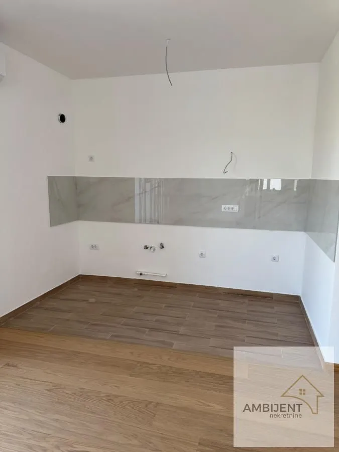 Prodaja, dvosoban stan, 54m², Ledine, Beograd