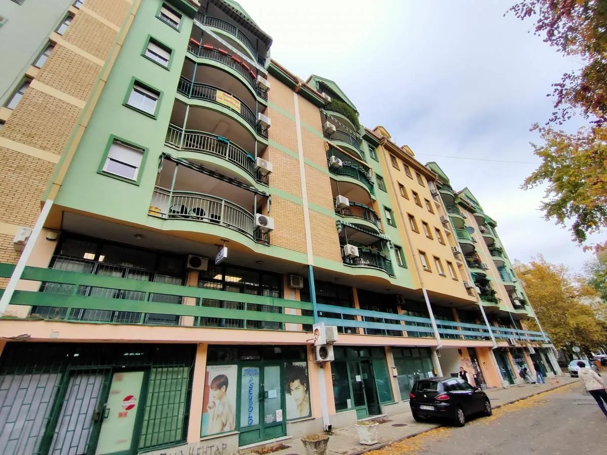 Prodaja, trosoban stan, 103m², Centar, Novi Sad