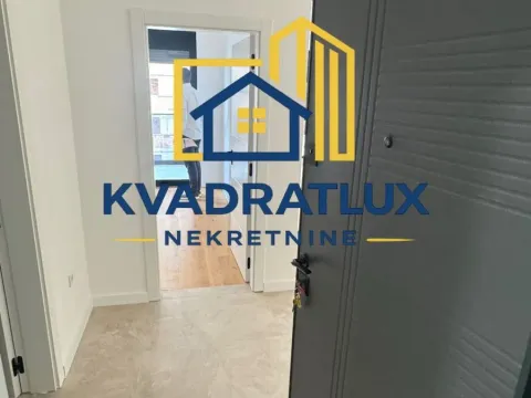 Prodaja, jednosoban stan, 53m², Centar, Bar - image 5