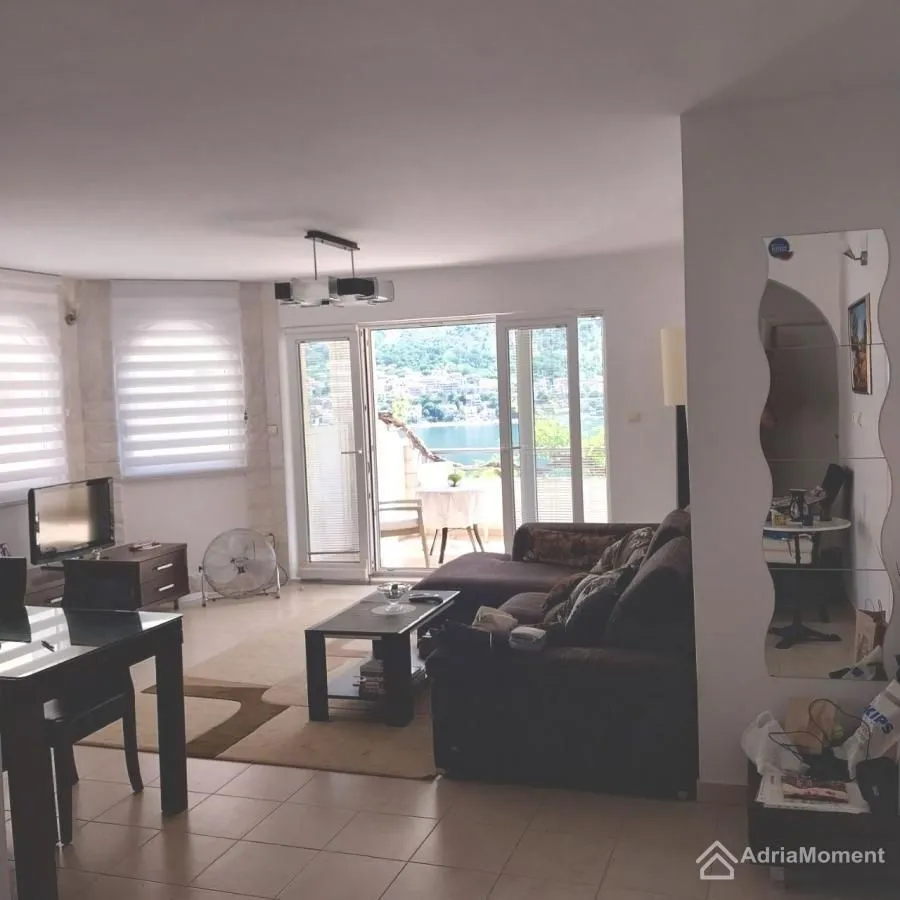 Prodaja, dvosoban stan, 82m², Muo, Kotor