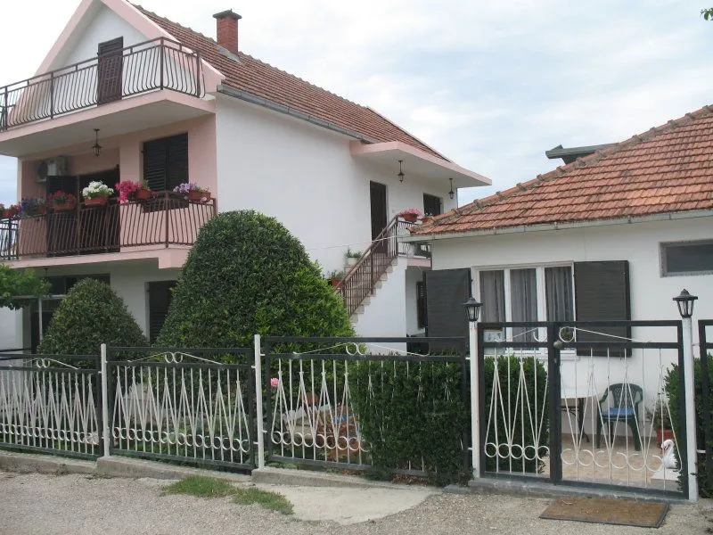 Sale, house, 120m², Šušanj, Bar