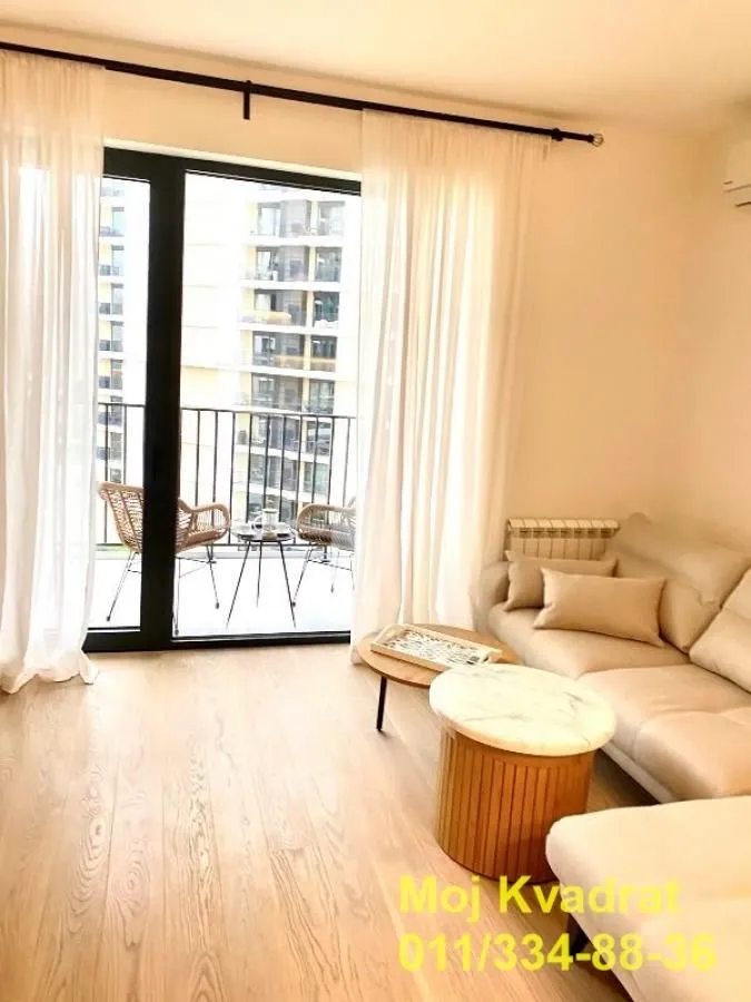 Izdavanje, dvosoban stan, 50m², Savski Venac, Beograd