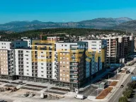 Prodaja, dvosoban stan, 67m², Stari Aerodrom, Podgorica - image 1