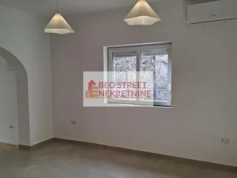 Rent, four bedroom apartment, 85m², Savski Venac, Beograd - image 12