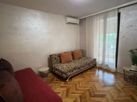 Izdavanje, garsonjera, 39m², Petrovac, Budva - image 11