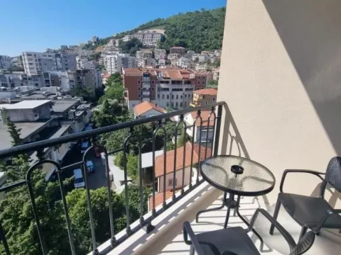 Prodaja, jednosoban stan, 46m², Centar, Budva