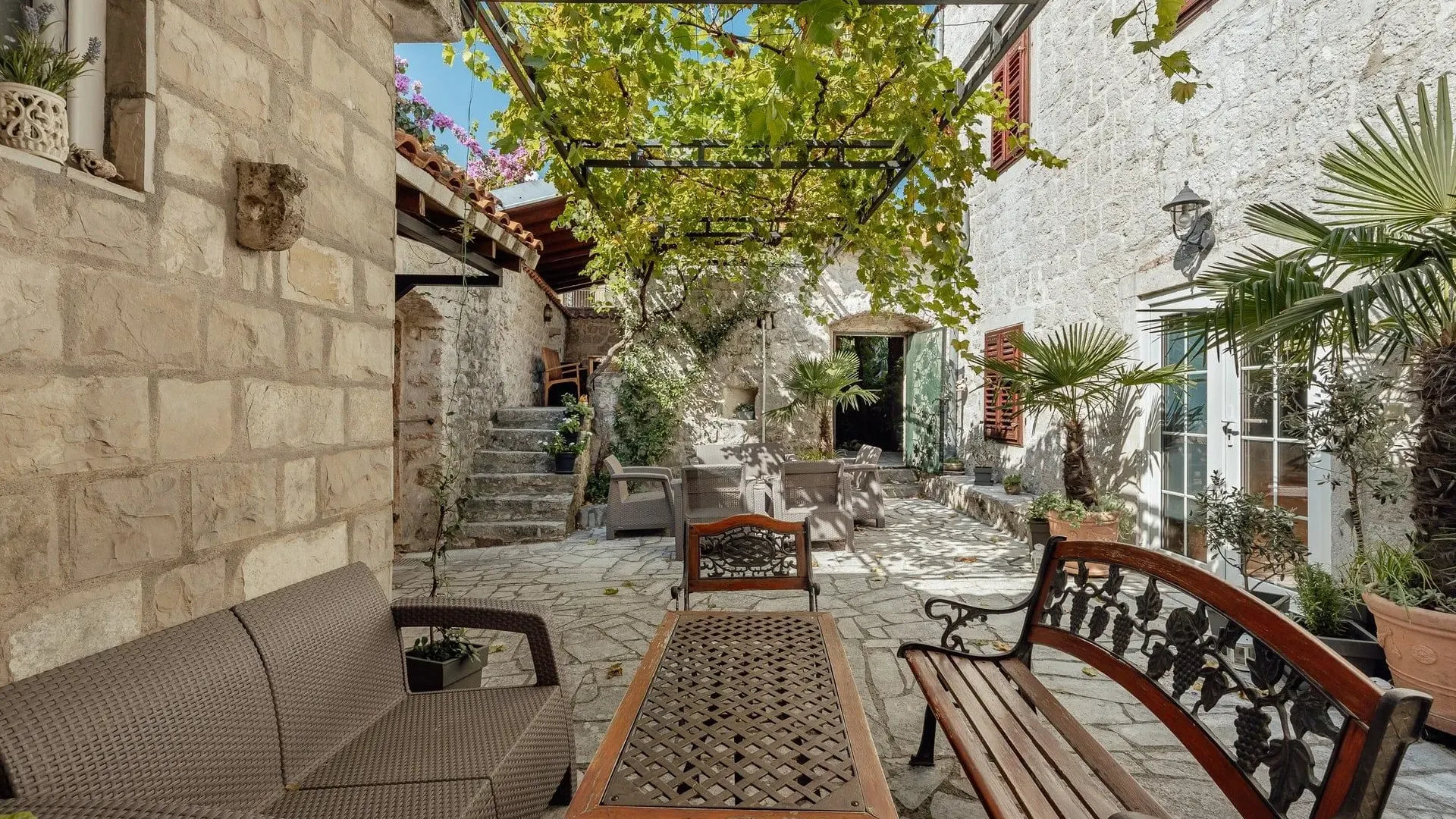Prodaja, kuća, 240m², Risan, Kotor