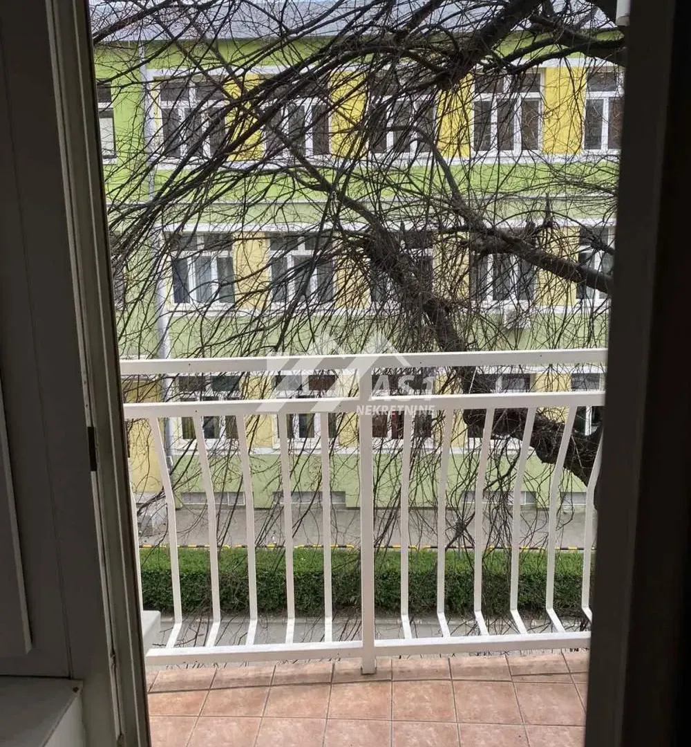 Izdavanje, stan, 28m², Rotkvarija, Novi Sad Sve Podlokacije
