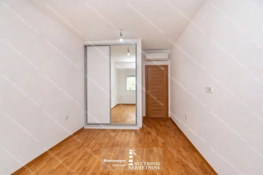 Prodaja, dvosoban stan, 87m², Baošići, Herceg Novi