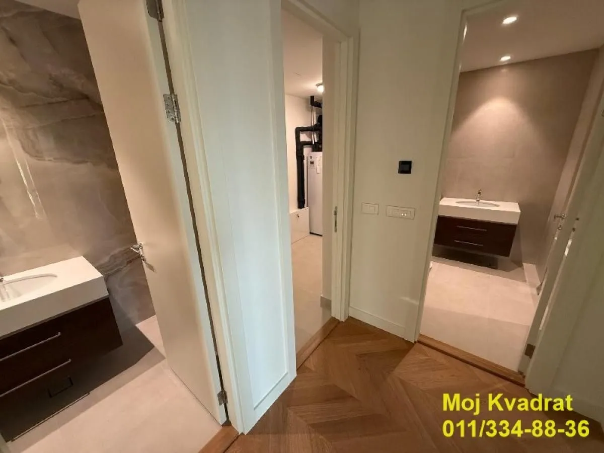Sale, four bedroom apartment, 218m², Savski Venac, Beograd
