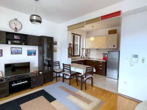 Sale, one bedroom apartment, 49m², Centar, Budva - image 2