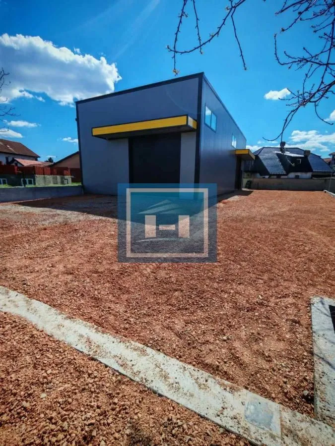 Rent, office space, 430m², Gloždak, Paraćin